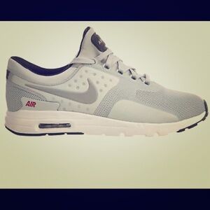 Nike Women's Sneakers - Gray and White